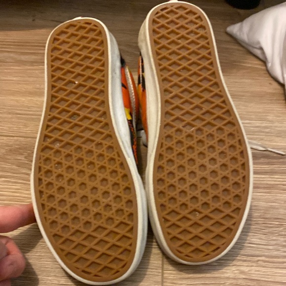 Vans - Picture 4 of 4